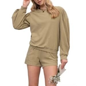 By The River Cozy Life Two-Pc Lounge Set Size M Women’s Long Sleeve Top‎  Shorts